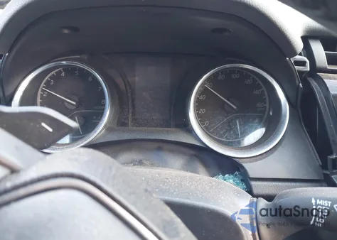 2020 Toyota Camry Se z USA, uszkodzony, nr VIN 4T1G11AK3LU338468